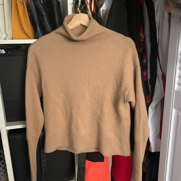 Aritzia beige turtleneck - Picture 1 of 1